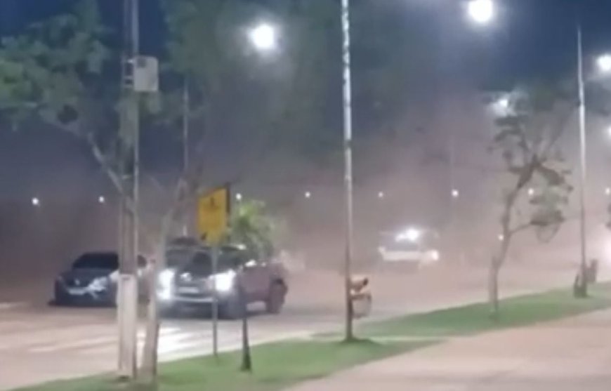 VÍDEO - Motorista cria nuvem de poeira fazendo cavalo de pau no Espaço Alternativo
