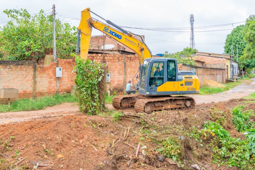 2 mil toneladas de entulhos já foram removidos das ruas de Porto Velho