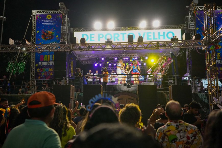 Baile Municipal abre o carnaval de Porto Velho e anima foliões com muita marchinha