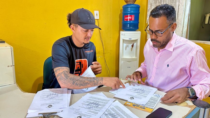 Vereador Dr. Santana visita Associação de Moradores do Bairro Jardim Santana e traz novidades sobre o programa "Tchau Poeira"
