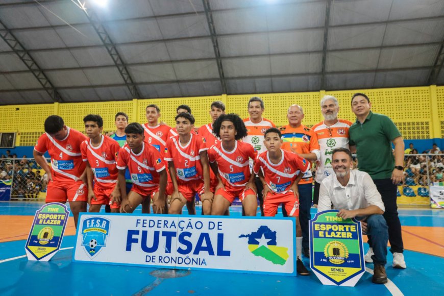 Atletas, autoridades e torcedores lotam Ginásio Dudu na solenidade de abertura da 1ª Copa de Futsal de Base