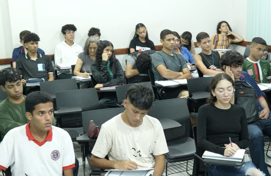Superação Pré-Enem reforça inclusão educacional e garante oportunidade gratuita a estudantes de Porto Velho