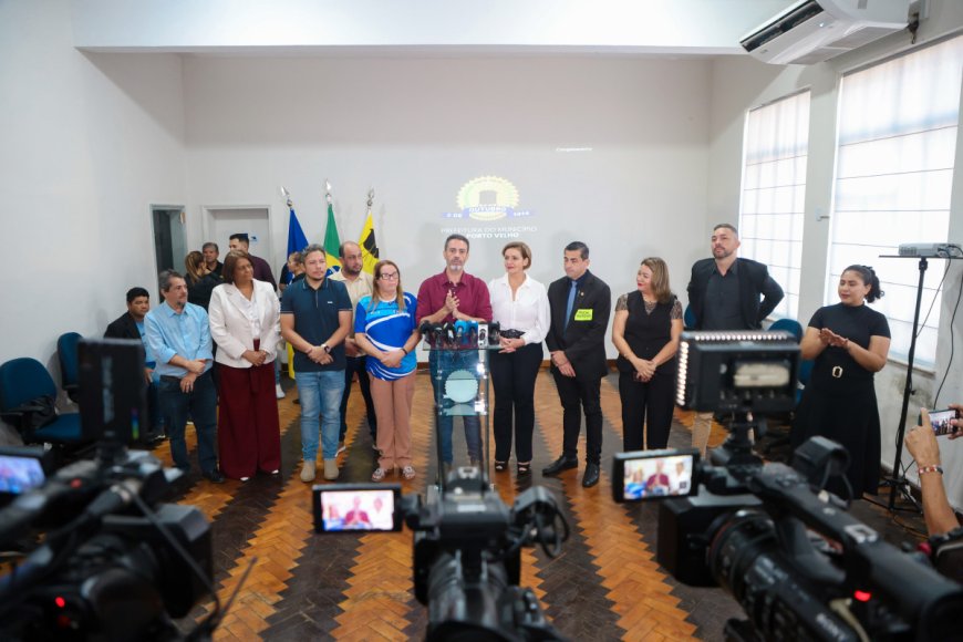 Em coletiva, prefeito Léo Moraes anuncia reajustes e melhorias para servidores da Saúde e Educação