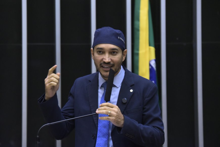 Aprovado PL do Dr. Fernando Máximo sobre inclusão de estudantes com autismo