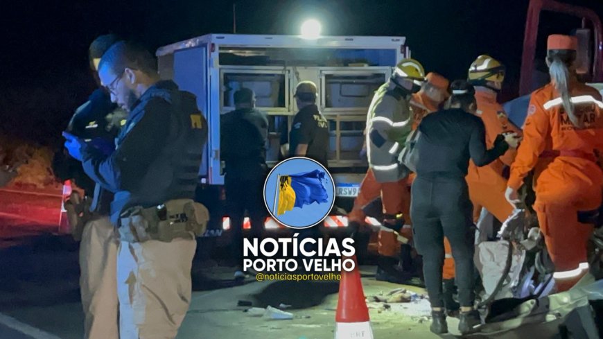 TRAGÉDIA: Três pessoas morrem em batida frontal entre carro e carreta na BR-364 em Rondônia