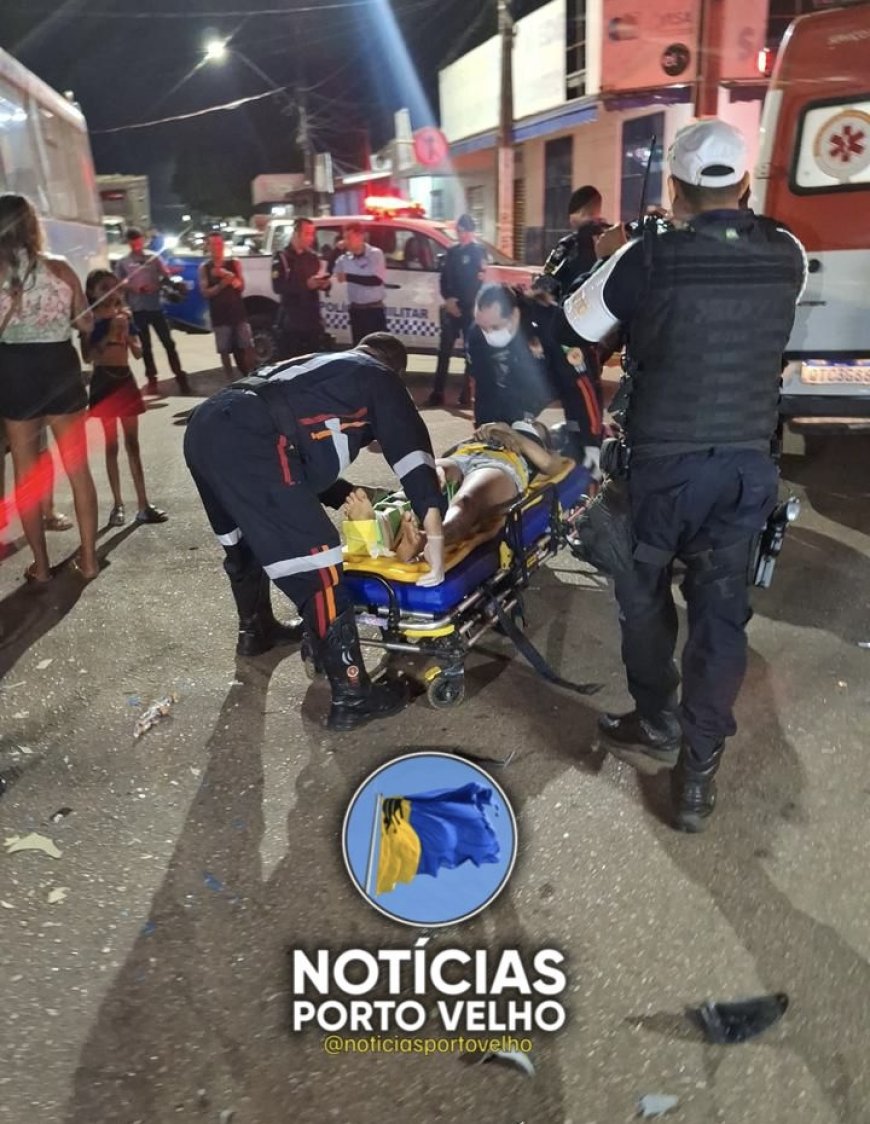 Casal fica gravemente ferido após colisão entre motocicleta e ônibus no centro de Porto Velho