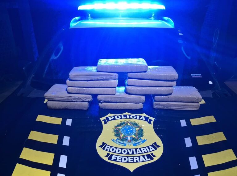 PRF apreende mais de 13 kg de skunk durante fiscalização na BR-364 em Porto Velho