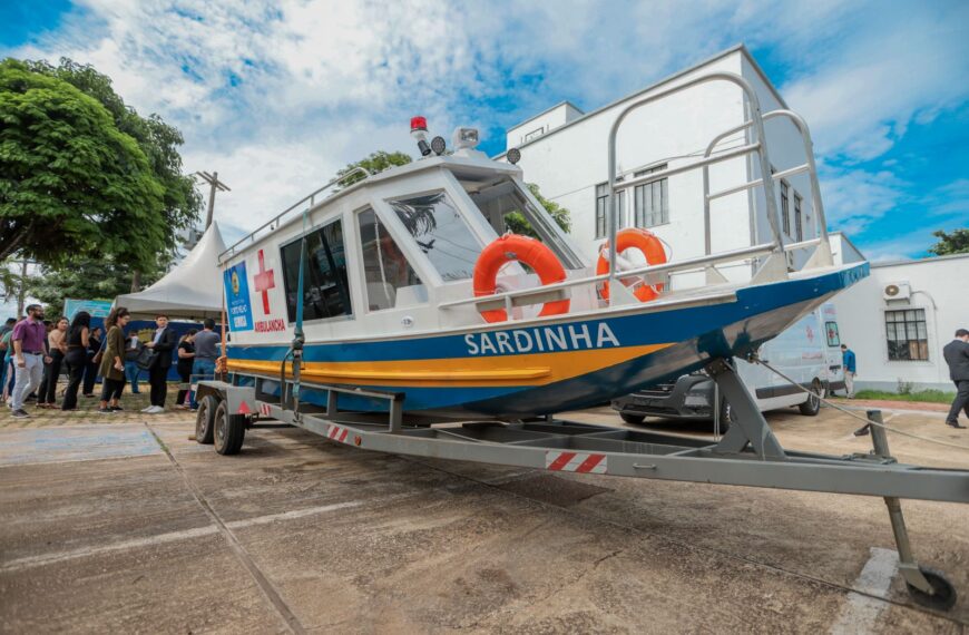 Prefeitura de Porto Velho reforça rede de saúde com entrega de ambulancha e desfibriladores para comunidades rurais e ribeirinhas