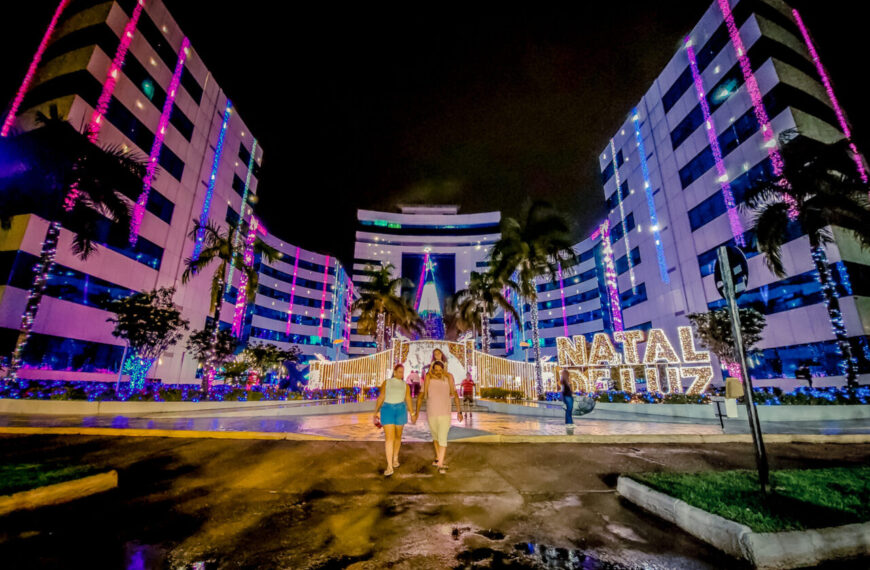 Natal de Luz 2025 transforma Palácio Rio Madeira em destino turístico imperdível neste fim de ano