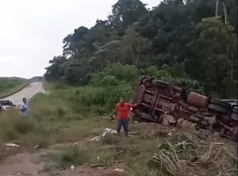 Vídeo mostra momentos de desespero após acidente na Curva da Banana, em Rondônia