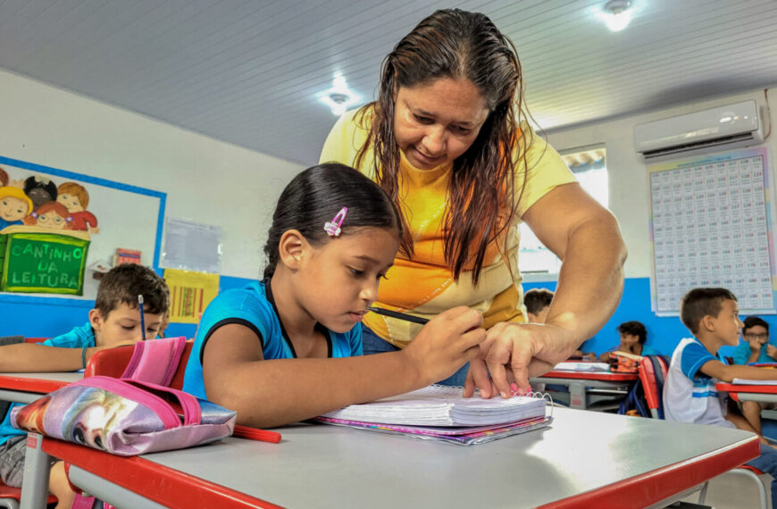 Governo de RO autoriza abono de R$ 5 mil para servidores da Educação