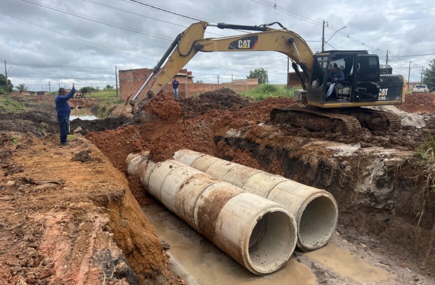 Prefeitura avança com obras de drenagem no bairro Lagoa Azul para reduzir alagamentos