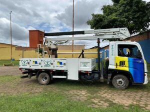Praça do Caladinho recebe limpeza e nova iluminação&hellip;
