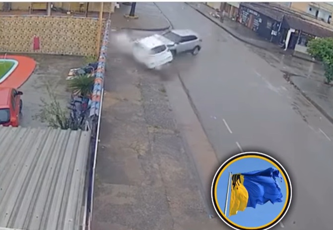 Grave acidente com capotamento derruba muro e deixa feridos na zona Sul de Porto