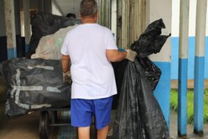 Projeto amplia coleta de garrafas PET para reciclagem&hellip;