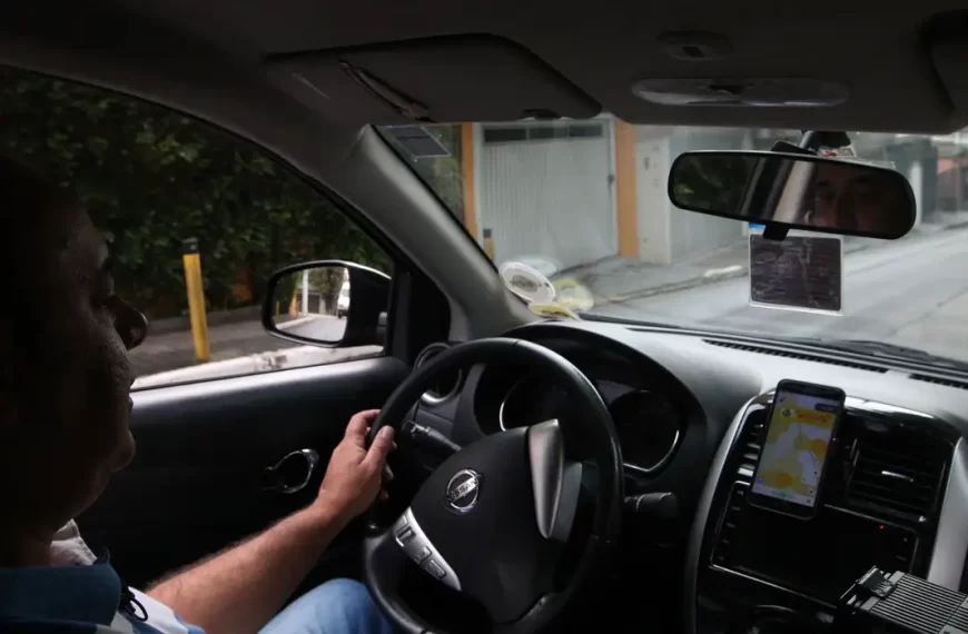 Ministro anuncia renovações automáticas de&hellip;