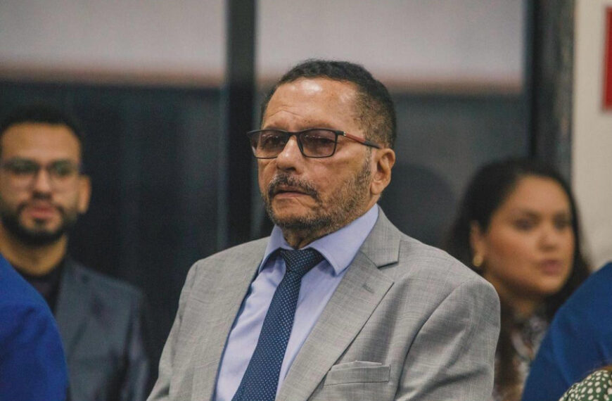 Vereador Macário Barros solicita operação tapa-buracos na Rua Paraná, no bairro Nova Floresta