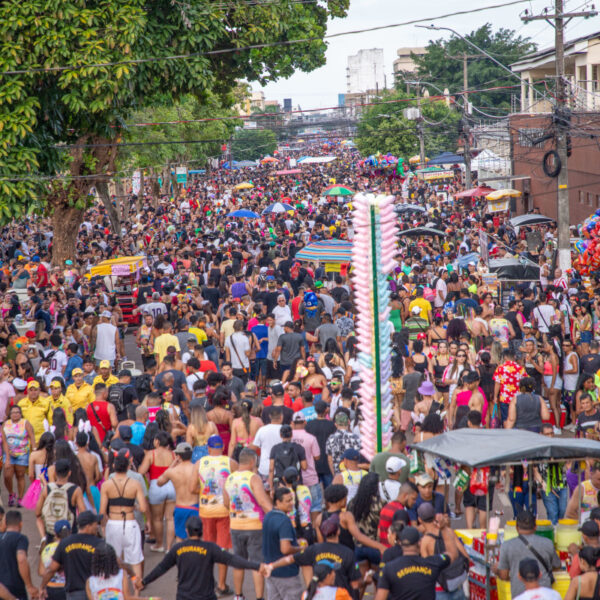 Saiba onde passam blocos de Carnaval nesta segunda-feira (16)