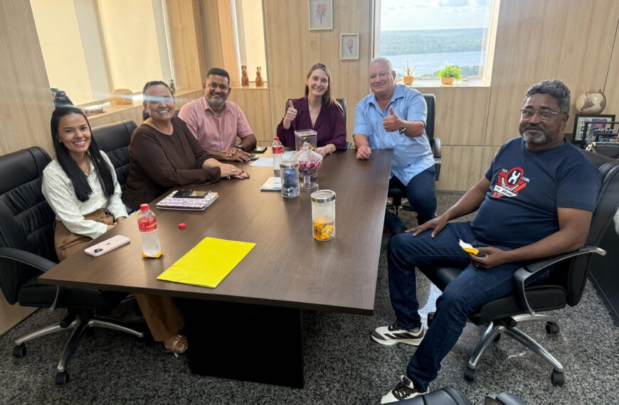 Deputada Gislaine Lebrinha recebe prefeitos&hellip;