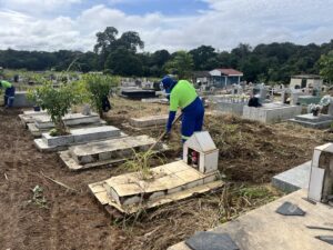 Mutirão garante manutenção planejada nos cemitérios