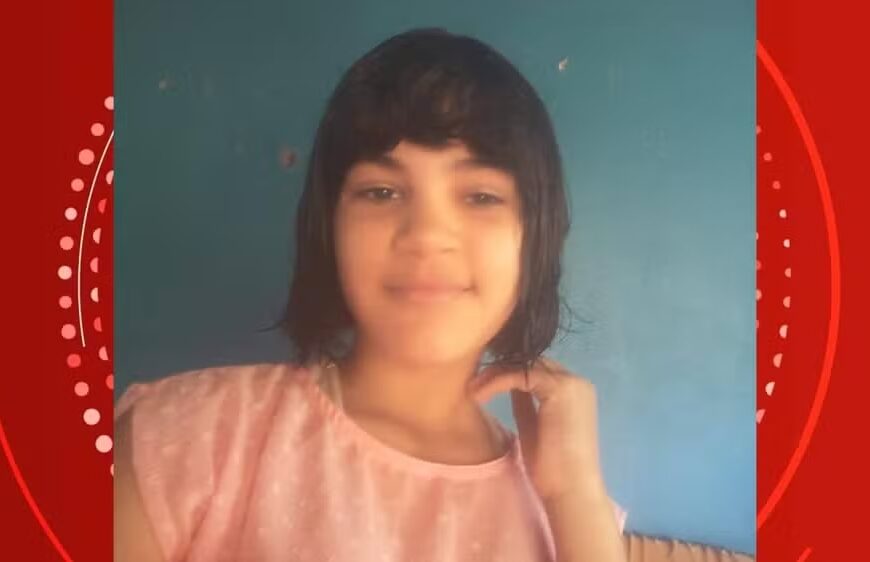 Pai e madrasta de adolescente encontrada morta devem responder por feminicídio, informa a polícia.