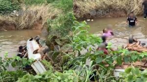 Cadeirante é resgatada após carro capotar em córrego&hellip;