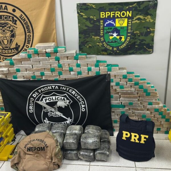 Forças de segurança confiscam quase 400 quilos de drogas em Porto Velho.