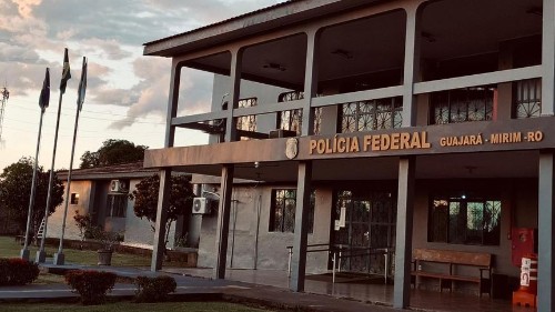 A Polícia Federal prendeu um foragido da Justiça condenado a 26 anos de prisão pelo crime de estupro de vulnerável.