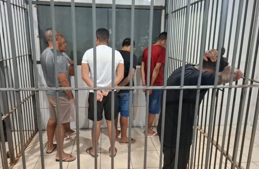 Suboficial da Marinha e cabo&hellip;