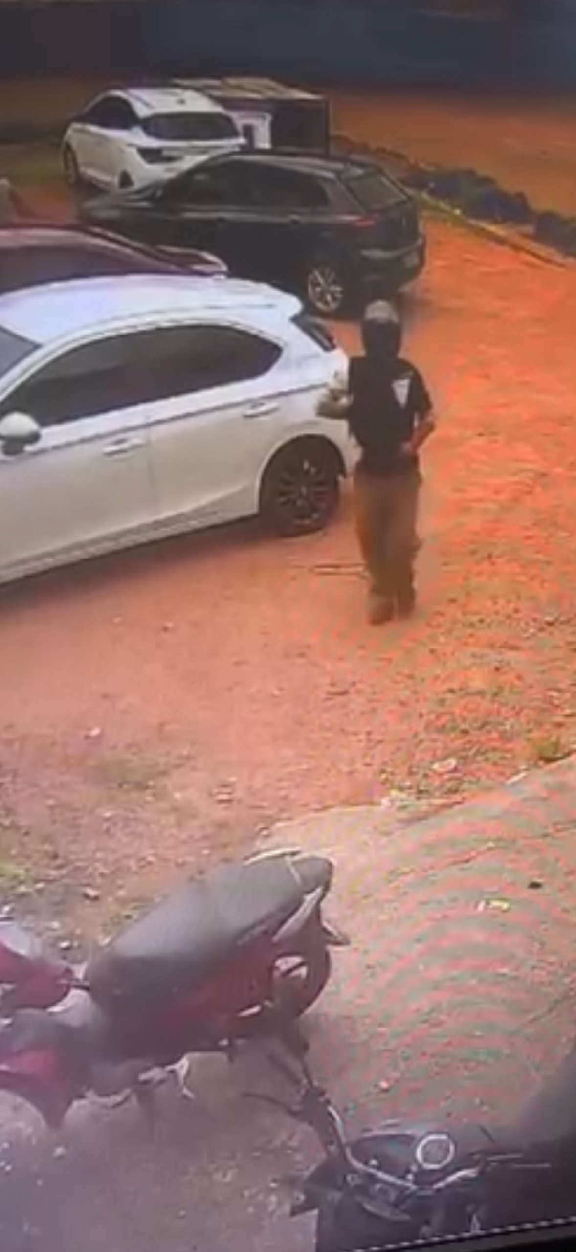 Homem tenta furtar motos em estacionamento de loja no bairro JK em Porto Velho