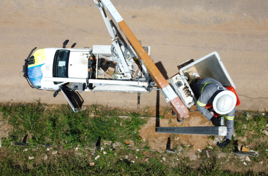 Rua Ibotirama recebe iluminação pública pela&hellip;
