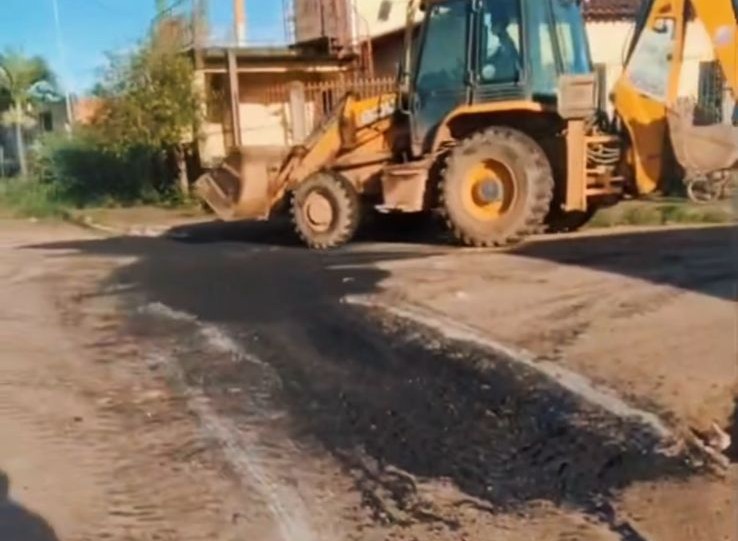 Pedido de Adriano Gomes garante operação tapa-buraco na Rua Humberto Florêncio, no bairro Cidade Nova