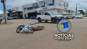 COLISÃO ENTRE MOTO E CARRO DEIXA CASAL FERIDO&hellip;