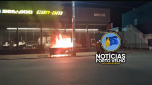 Cenas de abandono: incêndio em lixeira assusta comerciantes&hellip;