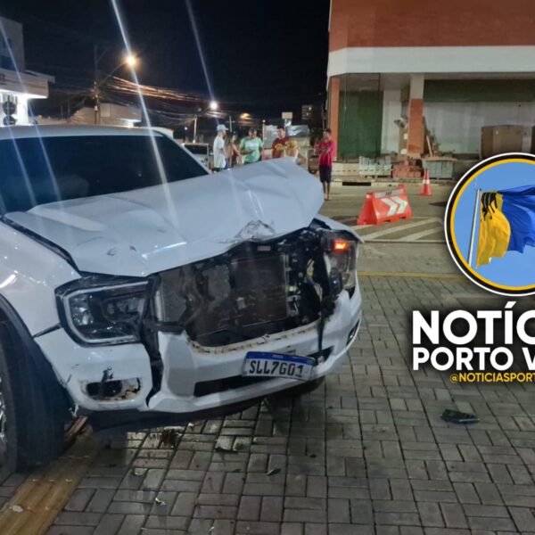 Colisão entre veículos é registrada no cruzamento das avenidas Pinheiro Machado e Tenreiro Aranha