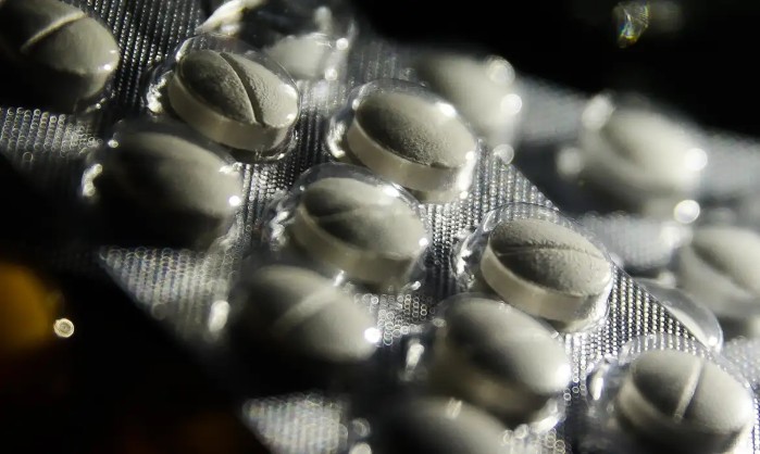 Câmara dos Deputados aprova normas para venda de medicamentos em supermercados.