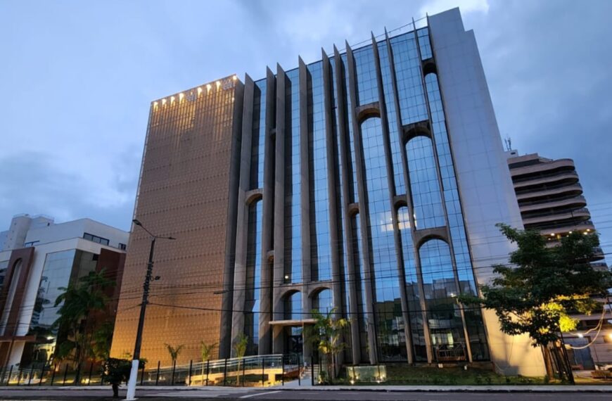 TCE descarta exonerações em massa, mas cobra explicações do presidente da Câmara sobre cargos comissionados