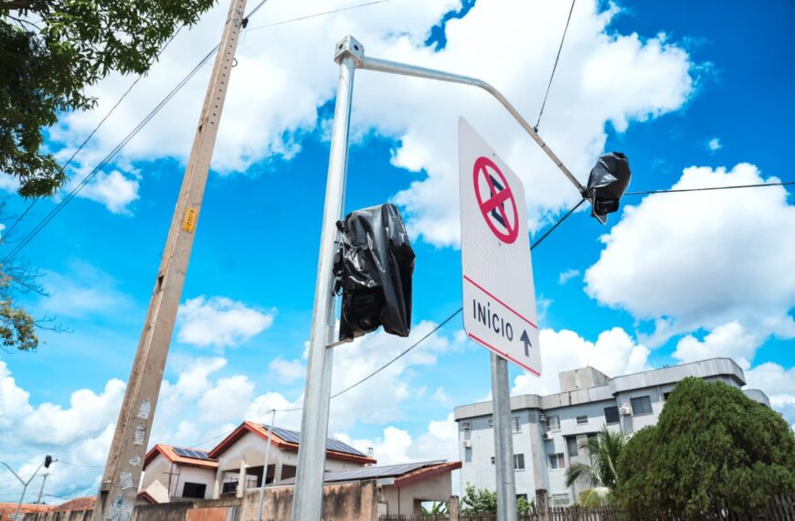 Semáforo é instalado no cruzamento da Pinheiro Machado para aumentar a segurança viária