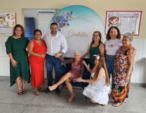 Merendeira é homenageada após 40 anos de dedicação&hellip;