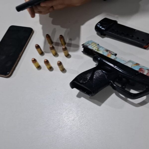 REAÇÃO RÁPIDA DE VÍTIMAS FRUSTRA ASSALTO EM LOJA NO CENTRO; SUSPEITO ACABA PRESO