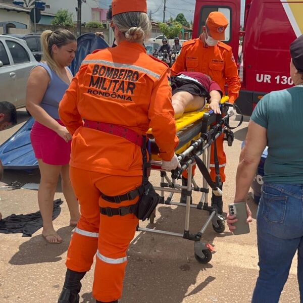 Colisão Violenta na Alexandre Guimarães: Moto é Arrastada e Mulher Fica Ferida em Porto Velho