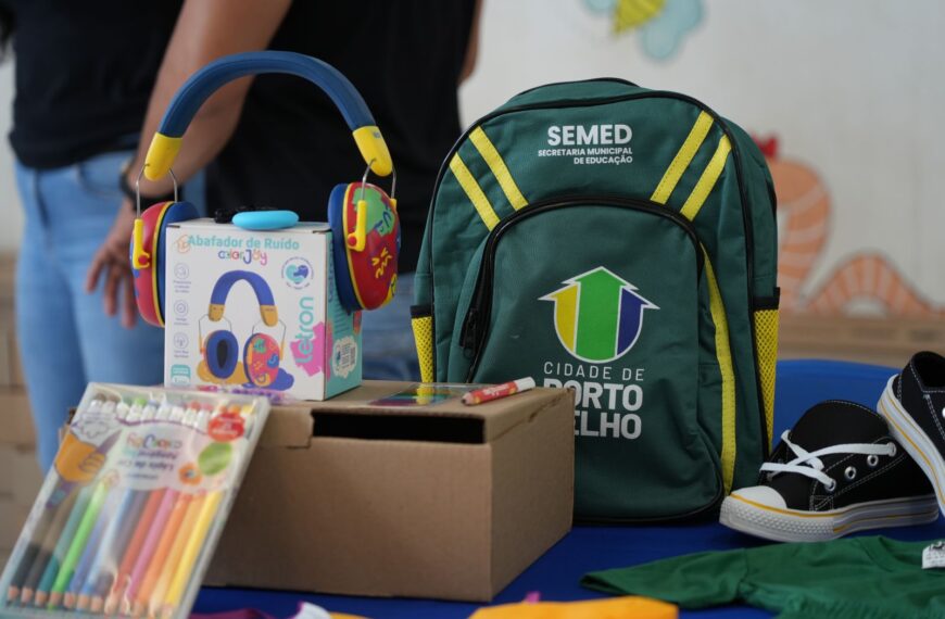 Prefeitura amplia inclusão escolar com entrega de kits para alunos e professores