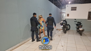 MÃE É PRESA APÓS AGREDIR FILHA DURANTE CONFUSÃO&hellip;