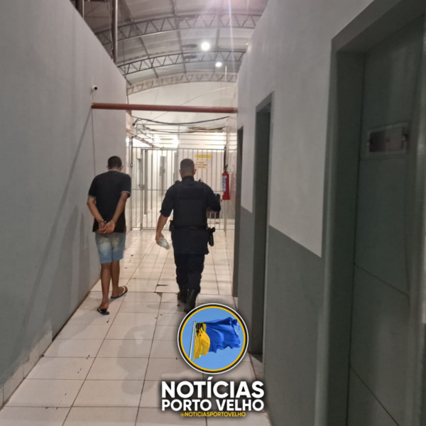MENOR É APREENDIDO COM DROGAS E DINHEIRO EM CONDOMÍNIO DE PORTO VELHO