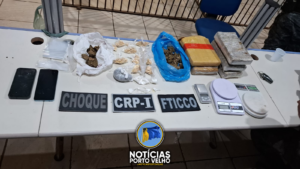 Operação da PM desmantela ponto de drogas e&hellip;