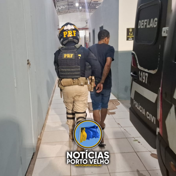 MOTOCICLISTA É PRESO PELA POLÍCIA RODOVIÁRIA FEDERAL COM MOTOCICLETA ADULTERADA NA RUA DA BEIRA EM PORTO VELHO