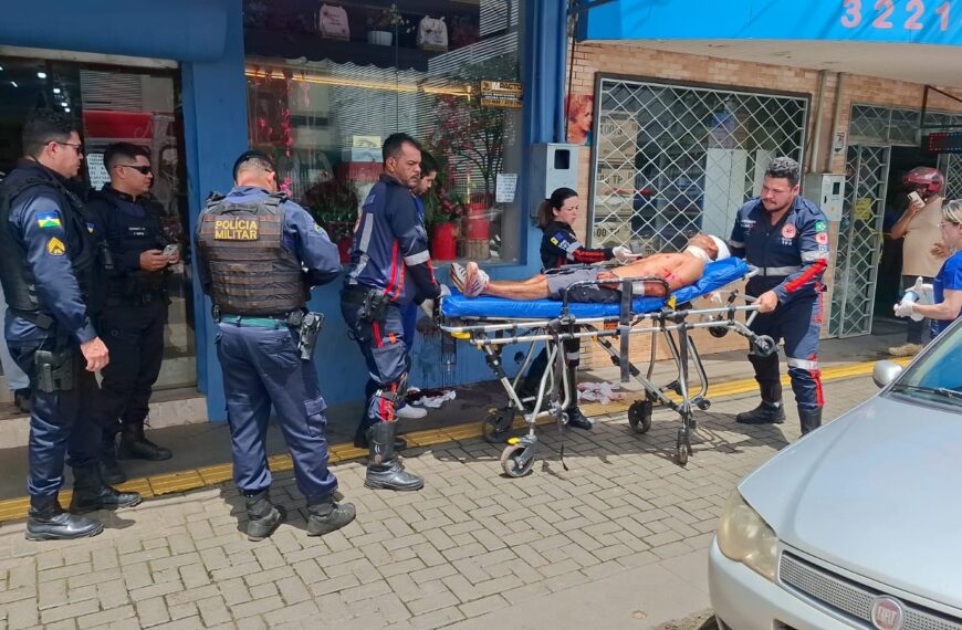 🚨 HOMEM É ATACADO A GOLPES DE TERÇADO E FICA EM ESTADO GRAVÍSSIMO NO KM 1