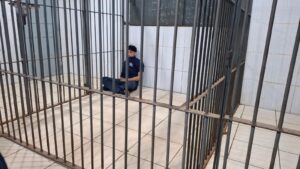 VIOLÊNCIA EM ESCOLA: PATRULHA ESCOLAR APREENDE ALUNO APÓS&hellip;