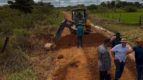 Adriano Gomes acompanha obras e garante melhorias em ramais da zona rural de Porto Velho