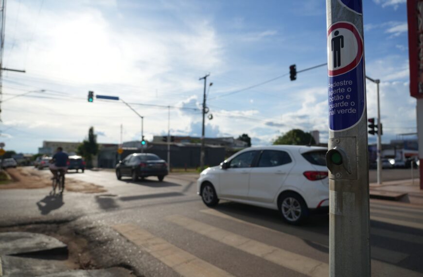 Semáforos inteligentes começam a operar e prometem transformar o trânsito em Porto Velho